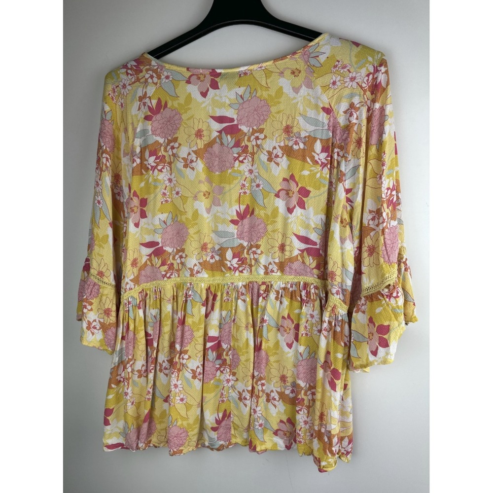 ✨2/$20 Torrid Rayon Embroidered Bell Sleeve Top Floral Yellow Plus Size 3X *Flaw - Picture 10 of 15